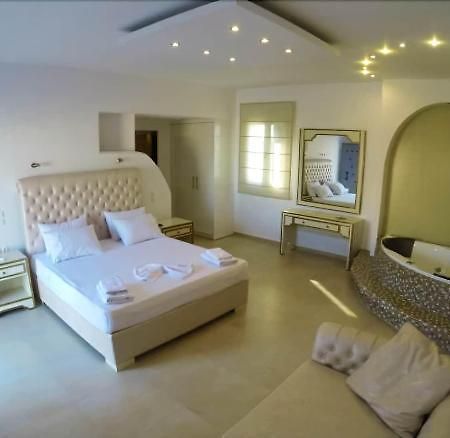 Queen Boutique Suites Mykonos Town Luaran gambar