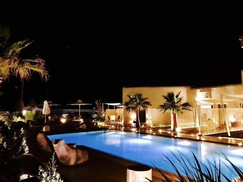 Queen Boutique Suites Mykonos Town Luaran gambar