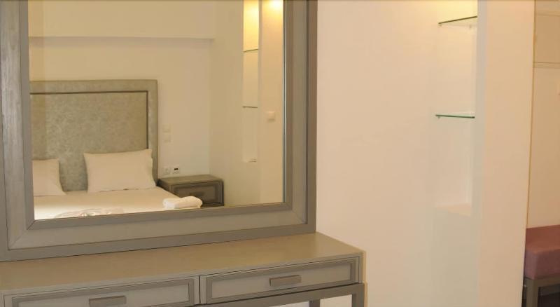 Queen Boutique Suites Mykonos Town Luaran gambar